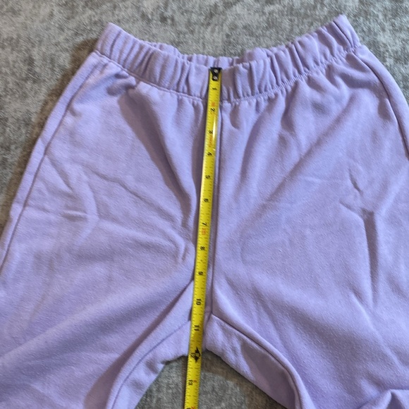 Francesca’s lilac size small jogger style sweatpants. {1199} - Picture 3 of 8